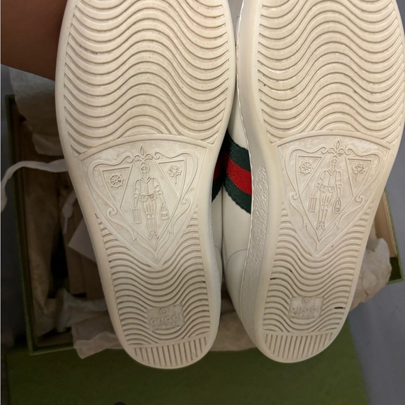 Gucci Ace Sneaker with Bee - Picture 8 of 10